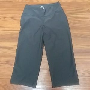 Nike DRI-FIT Capris